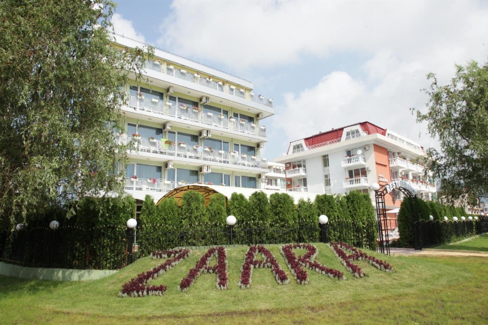 Hotel Zaara Main image