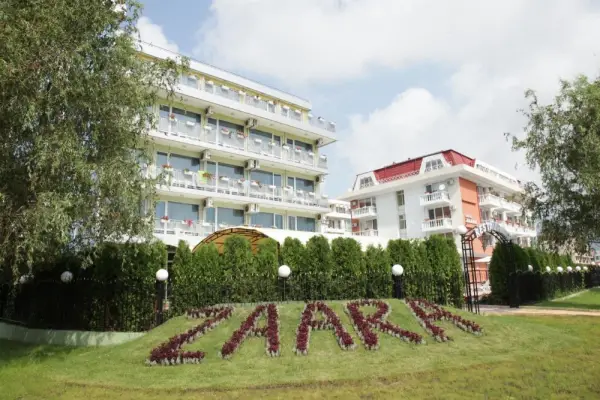 Hotel Zaara Main image
